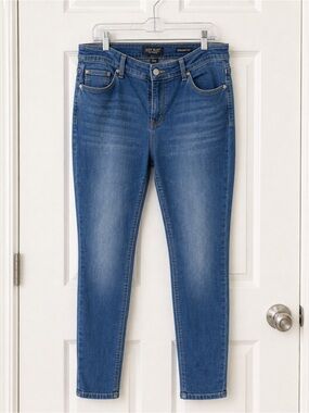 Judy Blue Straight Fit Jeans Dark Wash High Rise Size 15/32 Fits Womens 16